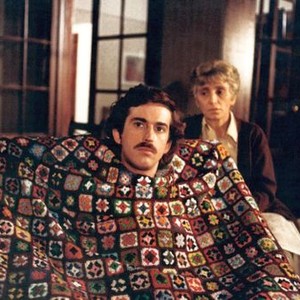 SWEET DREAMS, (aka SOGNI D'ORO), from left: Nanni Moretti, Piera Degli Espositi, 1981