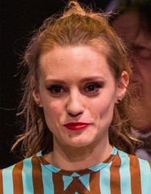 Dóra Sztarenki
