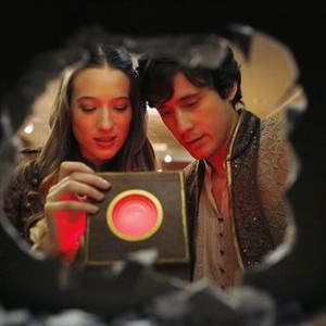 Once Upon A Time In Wonderland, Sophie Lowe (L), Peter Gadiot (R), 'Heart of the Matter', Season 1, Ep. #11, 03/20/2014, ©ABC