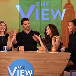 The View, from left: Nicolle Wallace, Rosie Perez, Ryan Paevey, Naya Rivera, 08/11/1997, ©ABC