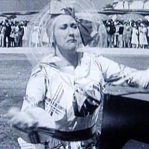 Flying High (1931) photo 3