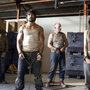 THE CONDEMNED, Manu Bennett (front left), Andy McPhee (second from right), Dasi Ruz (right), 2007. ©Lions Gate