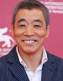 Akira Emoto