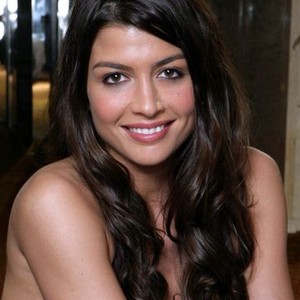 Jaclyn DeSantis as Maggie Hernandez