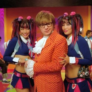 AUSTIN POWERS IN GOLDMEMBER, Diane Mizota, Mike Myers, Carrie Ann Inaba, 2002 (c) New Line Cinema. .