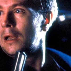 Romeo Is Bleeding (1993) photo 8