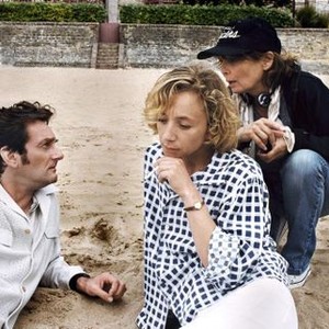 SAGAN, from left: Pierre Palmade, Sylvie Testud as Francoise Sagan, writer/director Diane Kurys, on set, 2008. ©Europa Corp
