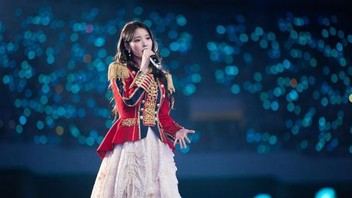 Amazon.com: IU - The Golden Hour 2022 IU Concert DVD : Home