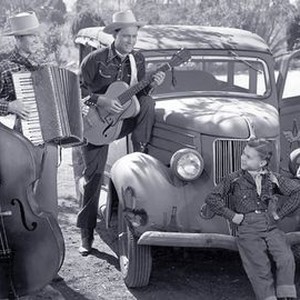 Saddle Pals (1947) photo 6