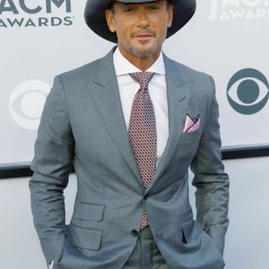 Tim McGraw at arrivals for 52nd Academy of Country Music (ACM) Awards 2017 - Part 3, T-Mobile Arena, Las Vegas, NV April 2, 2017. Photo By: JA/Everett Collection