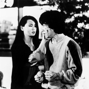 POLICE STORY, (aka GING CHAT GOO SI), from left: Brigitte Lin, Jackie Chan, 1985, © Cinema Group