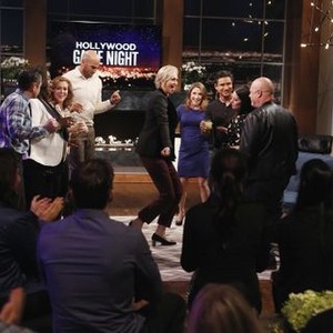 Hollywood Game Night, from left: Thomas Lennon, Retta, Alyssa Milano, Jane Lynch, Mario Lopez, Paget Brewster, Michael Chiklis, 'Things That Go Clue-Boom In The Night', Season 2, Ep. #3, 01/20/2014, ©NBC