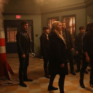 Once Upon a Time, from left: Colin O'Donoghue, Ginnifer Goodwin, Jennifer Morrison, Joshua Dallas, Jared S. Gilmore, Lana Parrilla, 'Ruby Slippers', Season 5, Ep. #17, 04/17/2016, ©ABC