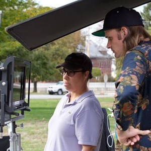PROFESSOR MARSTON AND THE WONDER WOMEN, (AKA PROFESSOR MARSTON & THE WONDER WOMEN), FROM LEFT, DIRECTOR ANGELA ROBINSON, DIRECTOR OF PHOTOGRAPHY BRYCE FORTNER, ON-SET, 2017. PH: CLAIRE FOLGER ©ANNAPURNA PICTURES