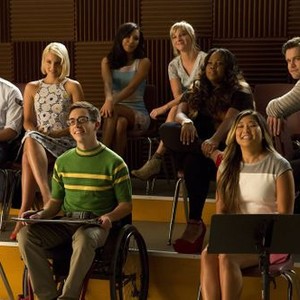 Glee, from left: Mark Salling, Dianna Agron, Kevin McHale, Naya Rivera, Heather Morris, Amber Riley, Jenna Ushkowitz, Chord Overstreet, 'Homecoming', Season 6, Ep. #2, 01/09/2015, ©FOX