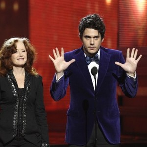 The 55th Annual Grammy Awards, Bonnie Raitt (L), John Mayer (R), 02/10/2013, ©CBS