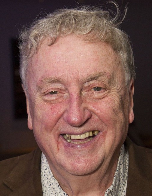 Desmond Barrit