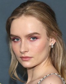 Olivia DeJonge