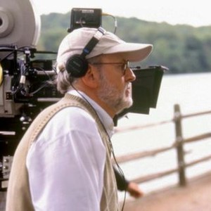 IN & OUT, director Frank Oz, on set, 1997. (c)Paramount