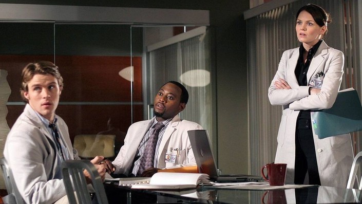 Doctor house 1 season 1 episode best sale