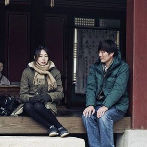 RIGHT NOW, WRONG THEN, (aka JI-GEUM-EUN-MAT-GO-GEU-DDAE-NEUN-TEUL-LI-DA), from left: Kim Min-hee, JEONG Jae-yeong, 2015. © Finecut