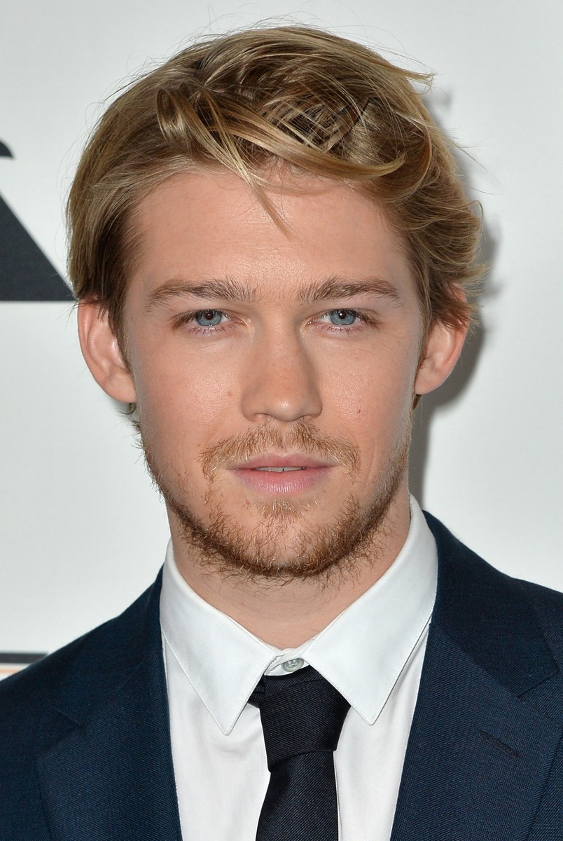 Joe Alwyn Movies 2024 - Mab Charlene