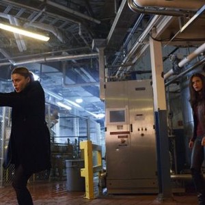 Lucifer, Lauren German (L), Lesley-Ann Brandt (R), 'Take Me Back To Hell', Season 1, Ep. #13, 04/25/2016, ©FOX