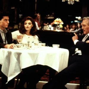 COLOR OF MONEY, Tom Cruise, Mary Elizabeth Mastrantonio, Paul Newman, 1986, instructions at the restaurant table