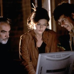ENTRAPMENT, Sean Connery, Catherine Zeta-Jones, director Jon Amiel on set, 1999, TM & Copyright (c) 20th Century Fox Film Corp. All rights reserved.