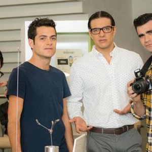 3 IDIOTAS, FROM LEFT, CHRISTIAN VAZQUEZ, ALFONSO DOSAL, VADHIR DERBEZ, GERMAN VALDEZ, 2017. ©PANTELION