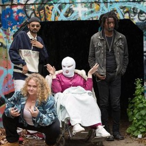 PATTI CAKE$, (AKA PATTI CAKES), FROM LEFT: DANIELLE MACDONALD (FRONT), SIDDHARTH DHANANJAY, CATHY MORIARTY, MAMOUDOU ATHIE, 2017. PH: JEONG PARK/TM & COPYRIGHT © FOX SEARCHLIGHT PICTURES. ALL RIGHTS RESERVED.