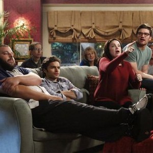 Recovery Road, from left: Daniel Franzese, Sebastian De Souza, Lindsay Pearce, David Witts, 'Parties Without Borders', Season 1, Ep. #4, 02/15/2016, ©FREEFORM