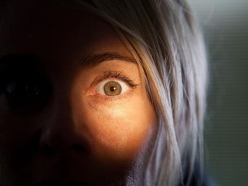 Julia's eyes online store