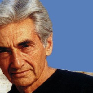 Howard Zinn: You Can't Be Neutral on a Moving Train (2004) photo 3