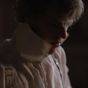 Johnny Flynn stars as "'George Knightley" in director Autumn de Wilde's EMMA, a Focus Features release.  Credit : Focus Features
