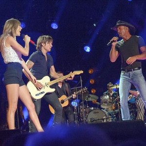 CMA Music Festival: Country's Night to Rock, Taylor Swift (L), Keith Urban (C), Tim McGraw (R), 08/12/2013, ©ABC