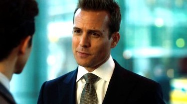 Suits season 8 episode 3 online sales