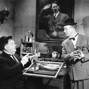 AIR RAID WARDENS, Oliver Hardy, Stan Laurel (Laurel and Hardy), 1943