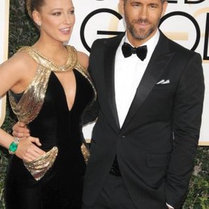 Blake Lively, Ryan Reynolds at arrivals for 74th Annual Golden Globe Awards 2017 - Arrivals 2, The Beverly Hilton Hotel, Beverly Hills, CA January 8, 2017. Photo By: Adrian Newton/Everett Collection