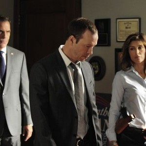 Blue Bloods, Richard Burgi (L), Donnie Wahlberg (C), Jennifer Esposito (R), 'Domestic Disturbance', Season 3, Ep. #2, 10/05/2012, ©CBS