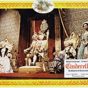 THE SLIPPER AND THE ROSE: THE STORY OF CINDERELLA, (aka CINDERELLA (LA HISTORIA DE CENICIENTA), seated from left: Lally Bowers, Michael Hordern, Edith Evans, 1976