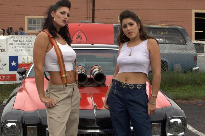 Yetuk ukrainalik ayollarning porno fotosuratlari