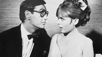 It's a Bikini World | Rotten Tomatoes