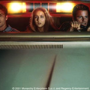 (left to right) Lewis (Paul Walker), Venna (Leelee Sobieski) and Fuller (Steve Zahn) flee from a vicious trucker out for revenge. photo 2