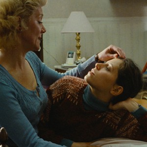 María Onetto as Veronica and Inés Efron as Candita in "The Headless Woman." photo 2