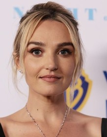 Chloe Fineman