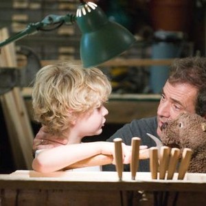 THE BEAVER, from left: Riley Thomas Stewart, Mel Gibson, 2011. ©Summit Entertainment