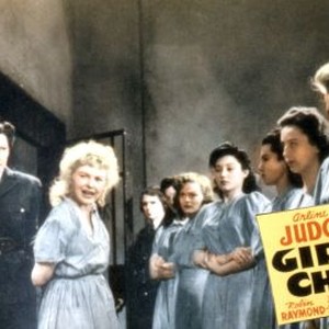 Girls in Chains photo 10