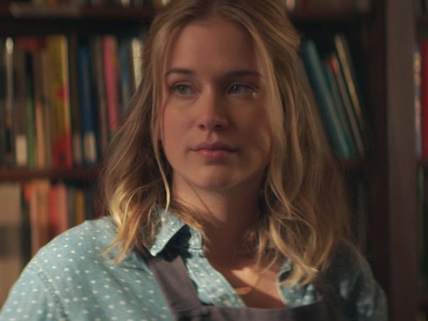 Watch you season 1 episode 7 online free new arrivals
