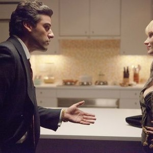 A MOST VIOLENT YEAR, from left: Oscar Isaac, Jessica Chastain, 2014. ph: Atsushi Nishijima/©A24